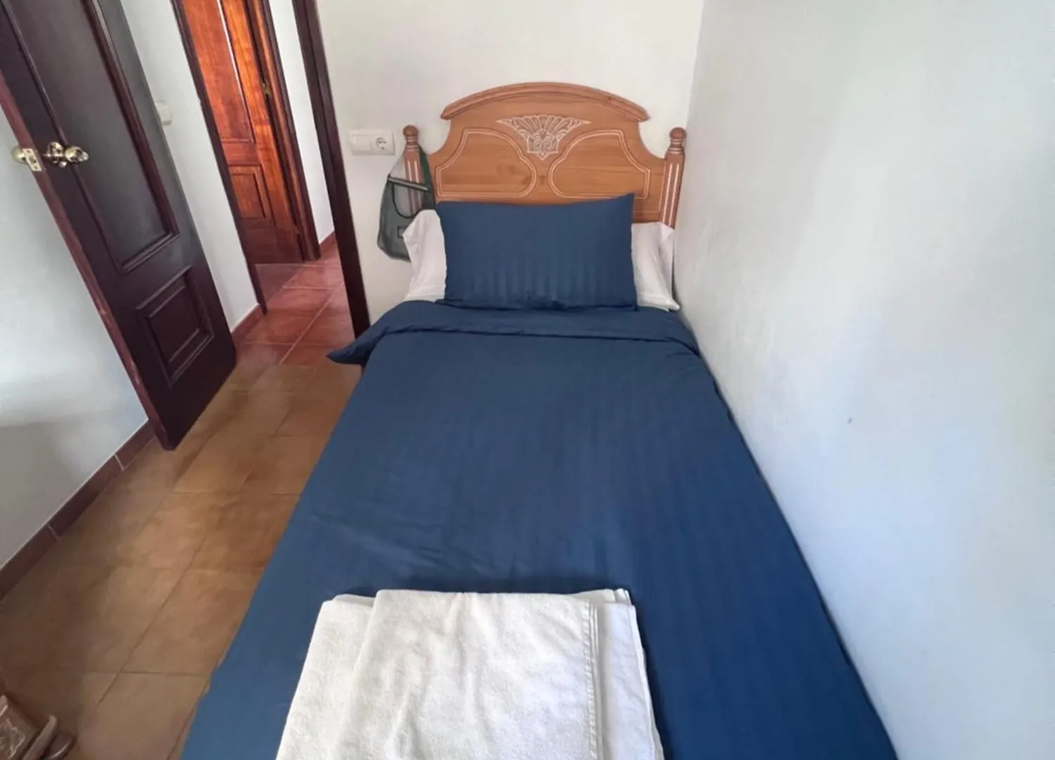 Homestay Single Room In Shared Apartment Marbella Spain