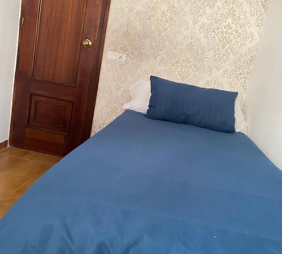 Single Room In Shared Apartment Marbella